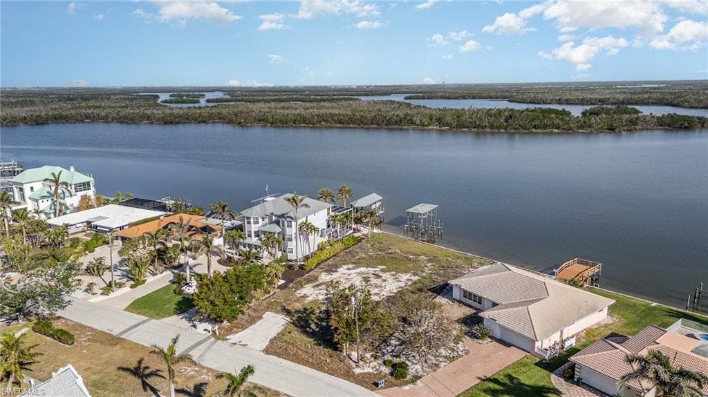 5636 Williams DR, FORT MYERS BEACH FL 33931-6