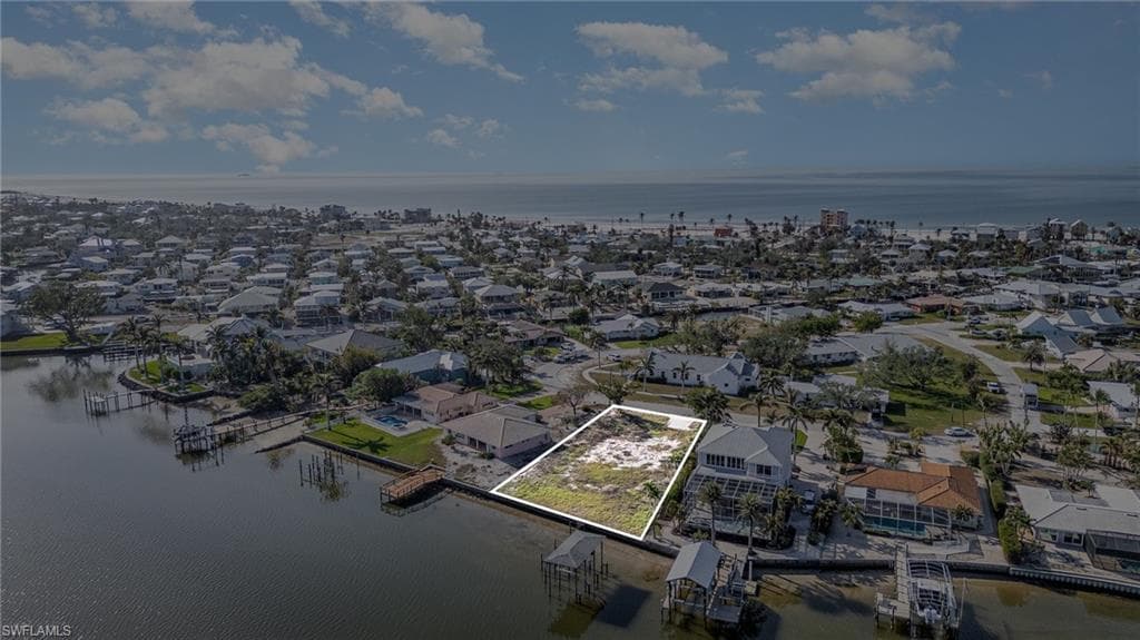 5636 Williams DR, FORT MYERS BEACH FL 33931-4