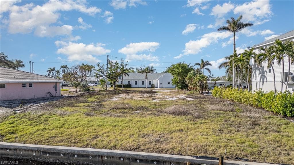 5636 Williams DR, FORT MYERS BEACH FL 33931-9