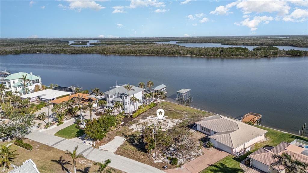 5636 Williams DR, FORT MYERS BEACH FL 33931-7