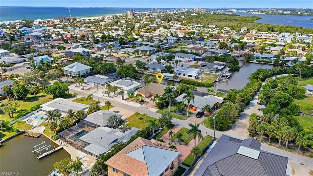 421 Connecticut ST, FORT MYERS BEACH FL 33931-31