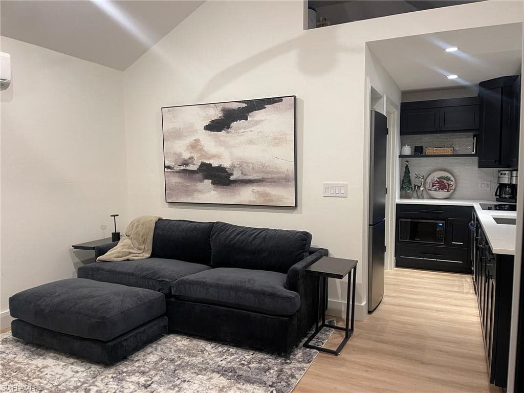 4826 Southern Breeze DR, NAPLES FL 34114-8