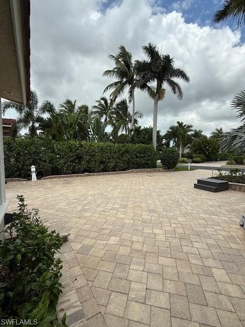 4826 Southern Breeze DR, NAPLES FL 34114-3