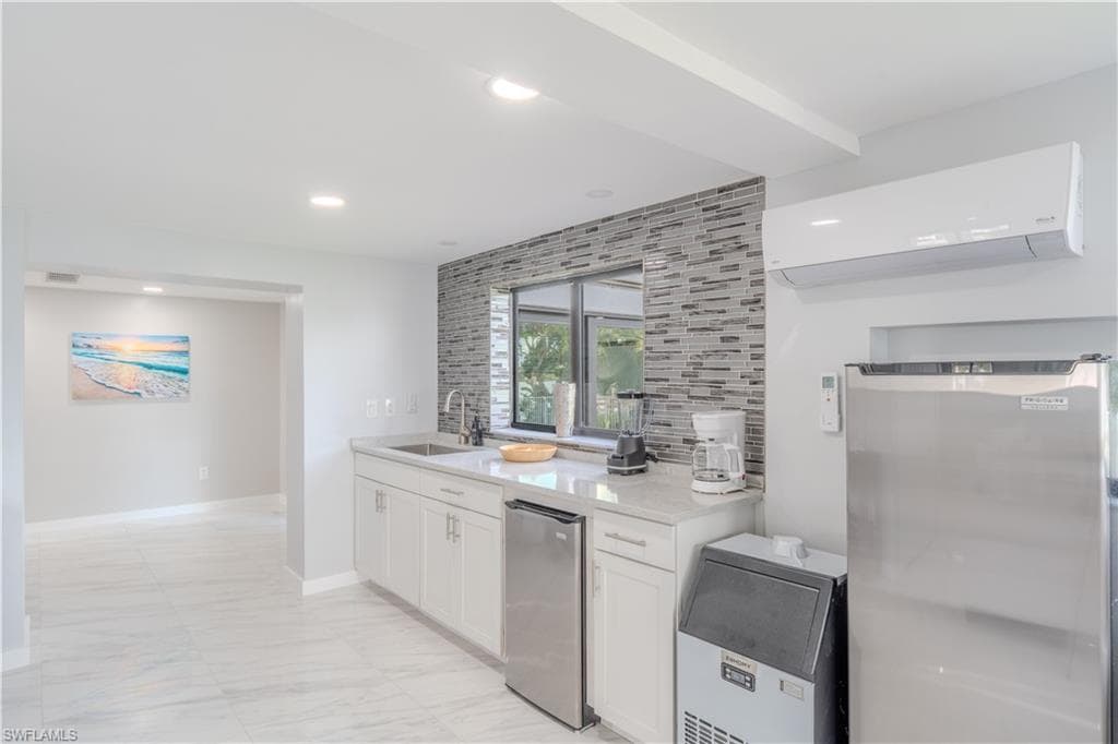 205 Bayview AVE, FORT MYERS BEACH FL 33931-22