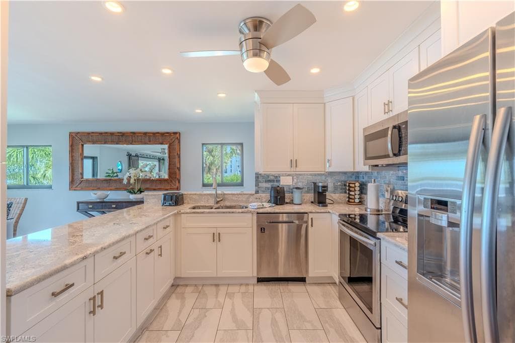 205 Bayview AVE, FORT MYERS BEACH FL 33931-23