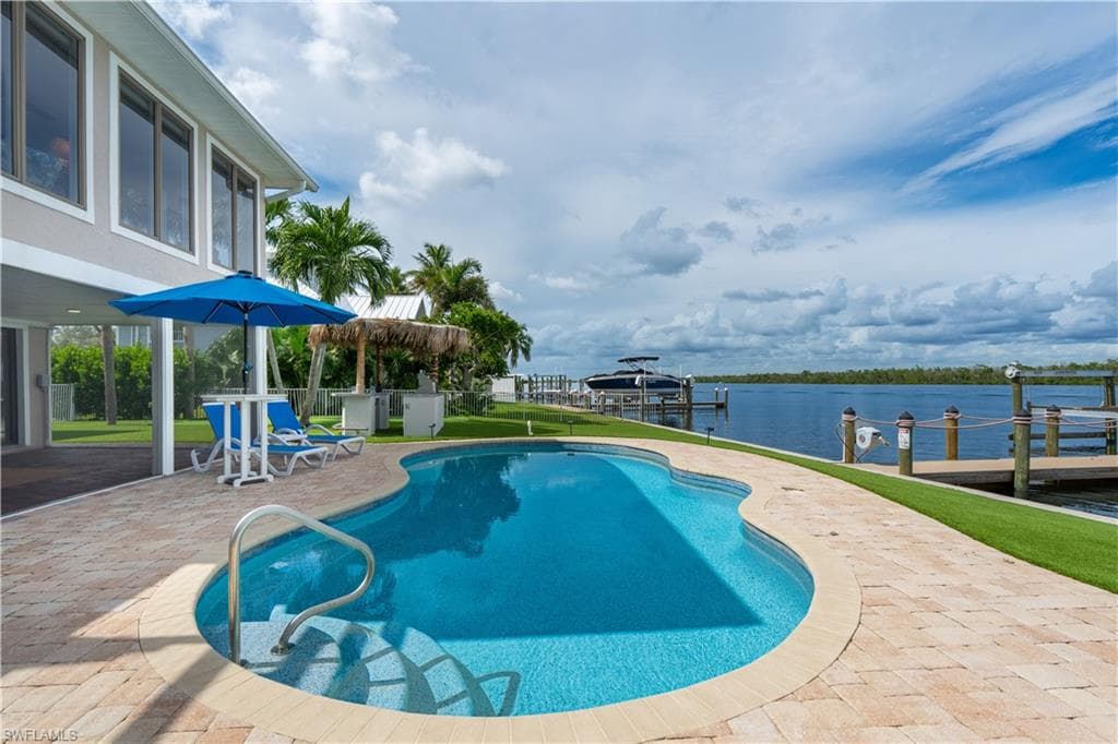 205 Bayview AVE, FORT MYERS BEACH FL 33931-33