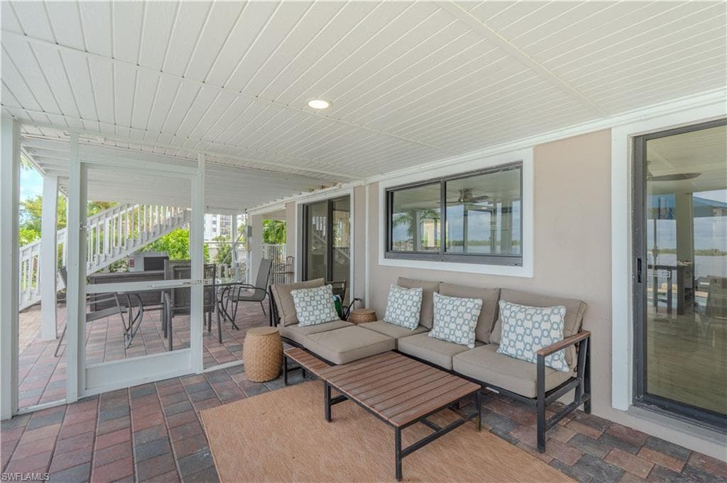 205 Bayview AVE, FORT MYERS BEACH FL 33931-38