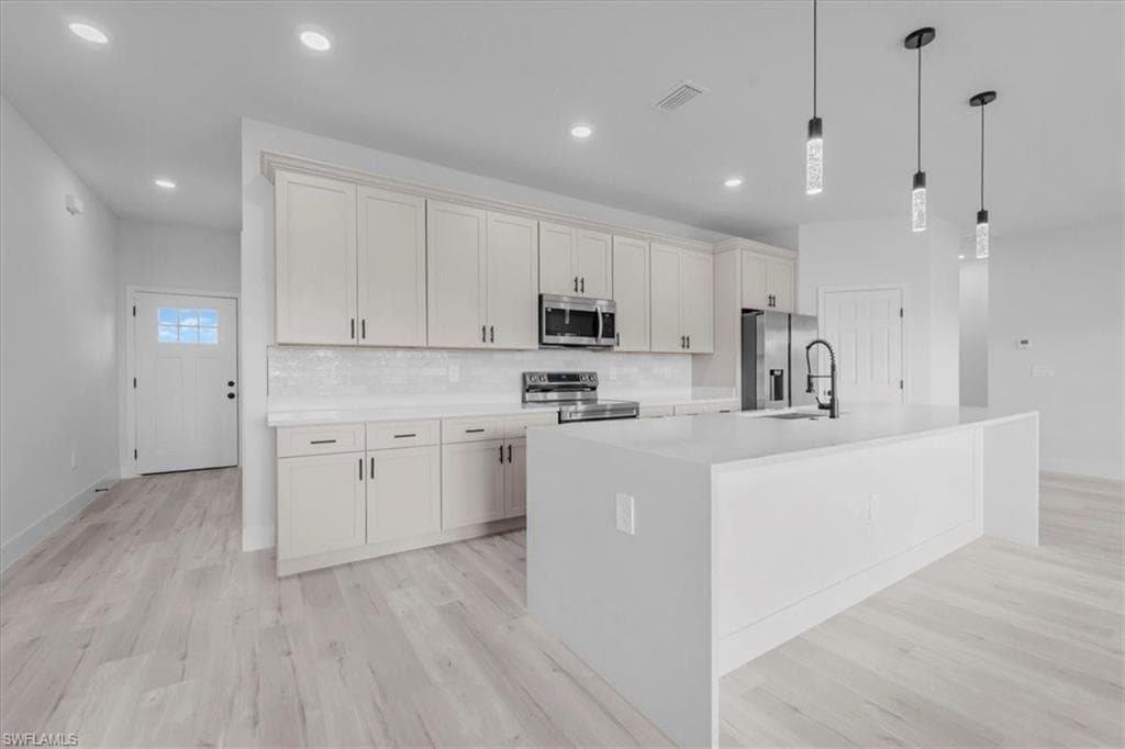 4873 Myrtle Beach DR, SEBRING FL 33872-2