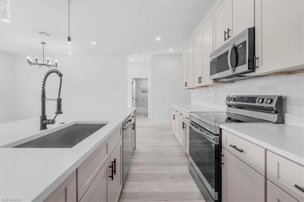 4873 Myrtle Beach DR, SEBRING FL 33872-4