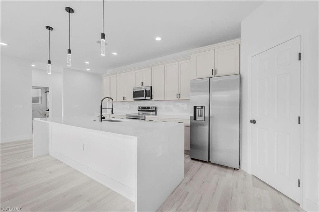 4873 Myrtle Beach DR, SEBRING FL 33872-7