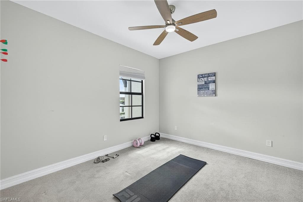 7570 Rockefeller DR, NAPLES FL 34119-21