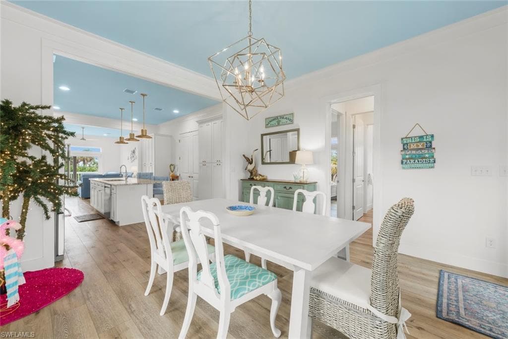737 Vinca WAY, SANIBEL FL 33957-13
