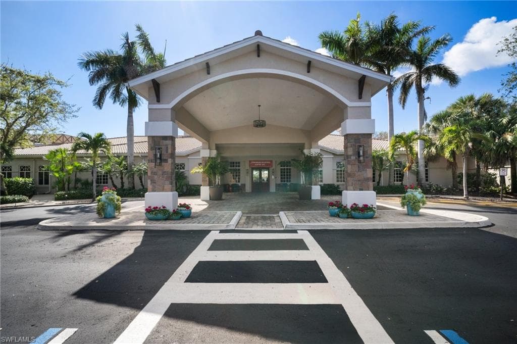 9281 Spring Run BLVD # 2607, ESTERO FL 34135-40