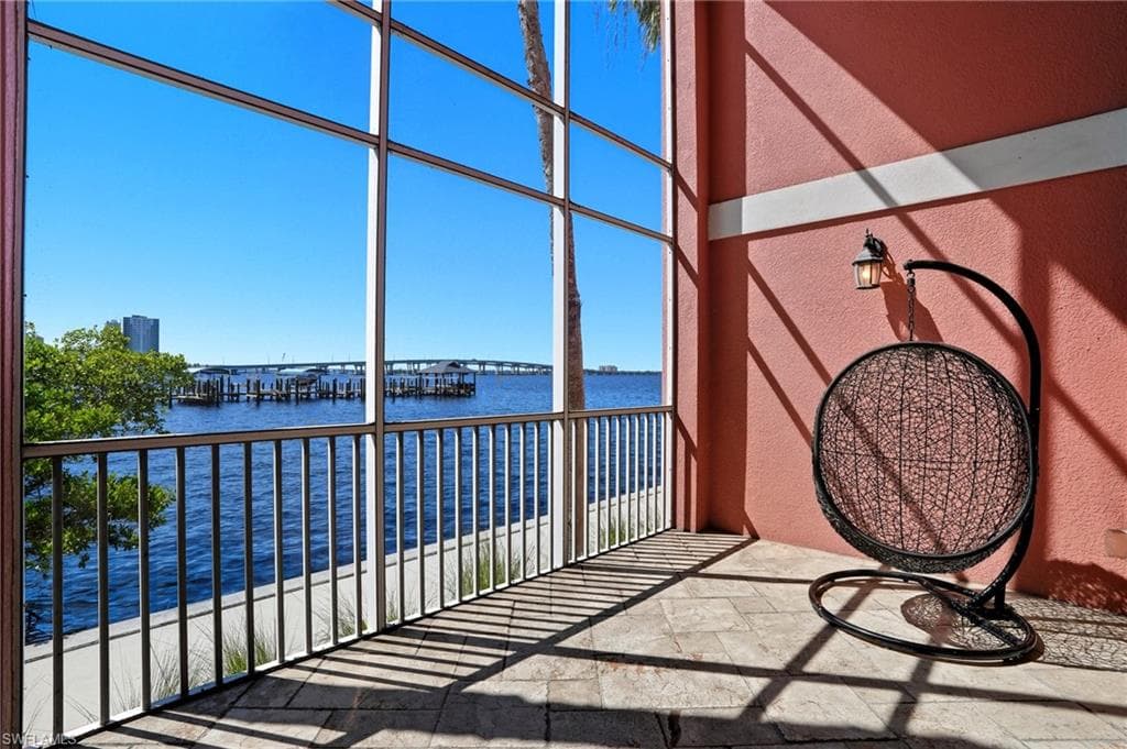 2743 1st ST # 110, FORT MYERS FL 33916-16