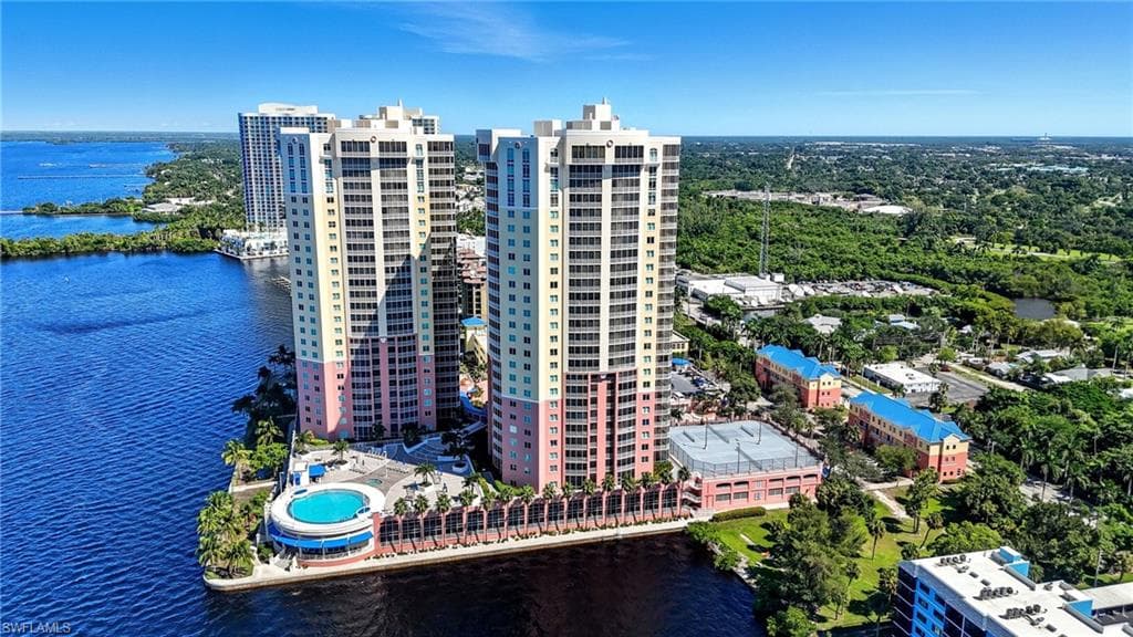 2743 1st ST # 110, FORT MYERS FL 33916-29