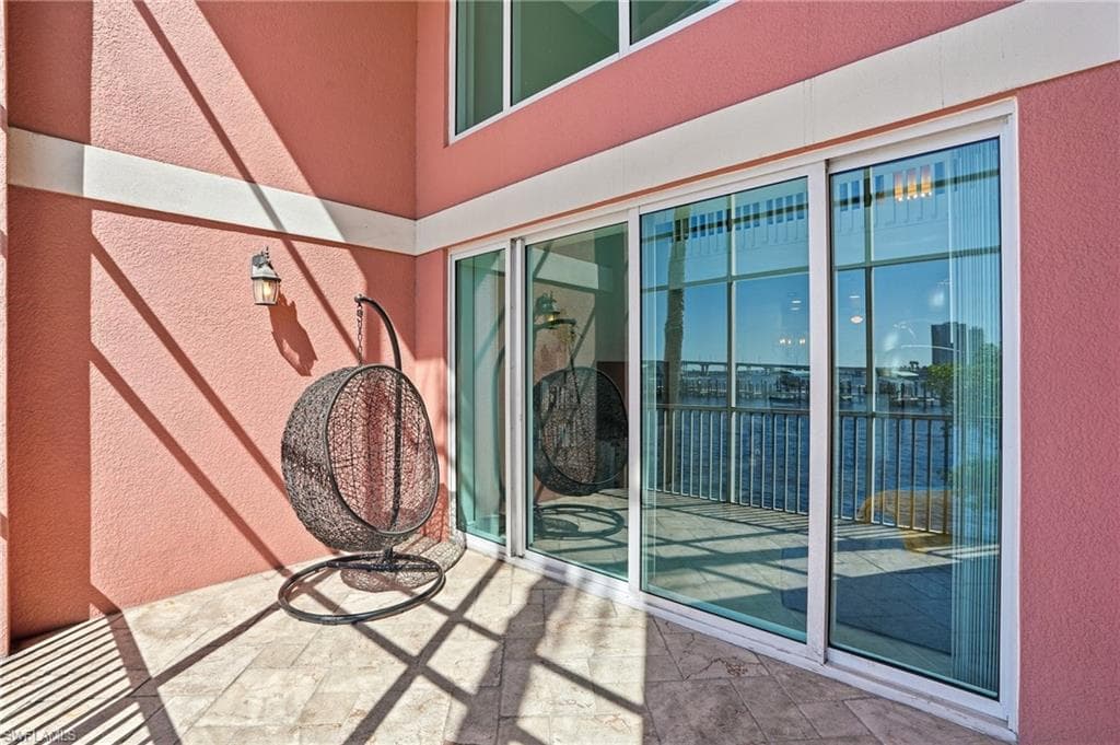 2743 1st ST # 110, FORT MYERS FL 33916-18