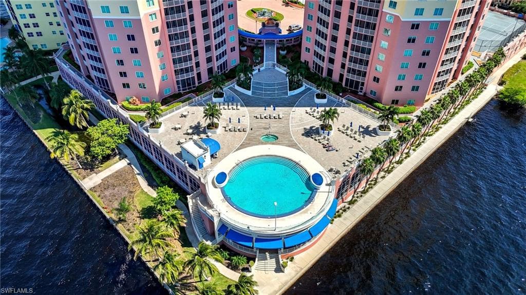 2743 1st ST # 110, FORT MYERS FL 33916-20