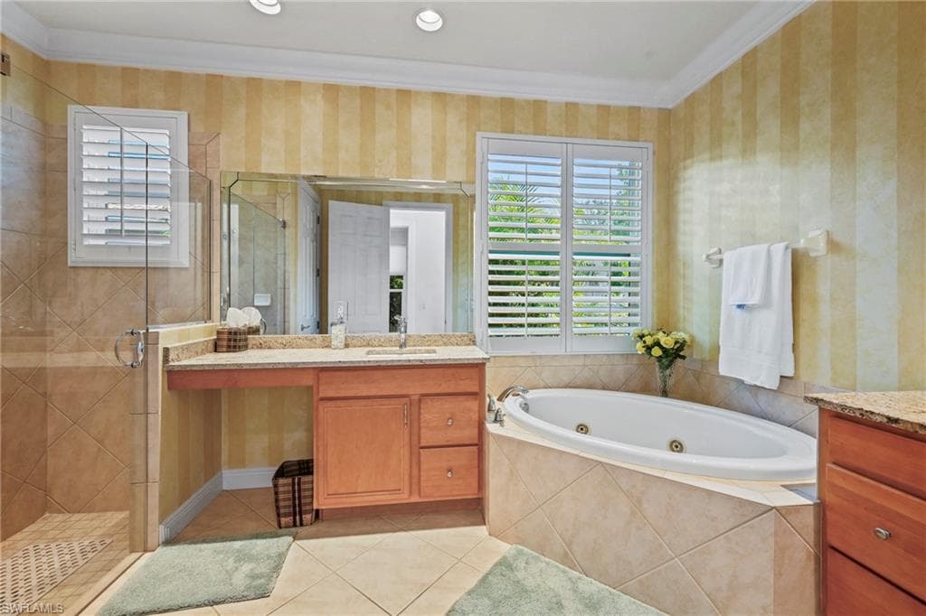 8847 Largo Mar DR, ESTERO FL 33967-18