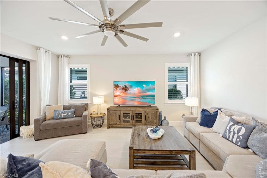 6699 Pennyroyal DR, NAPLES FL 34114-13