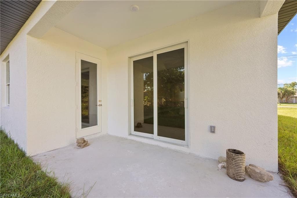 4117 Woodside AVE, FORT MYERS FL 33916-21