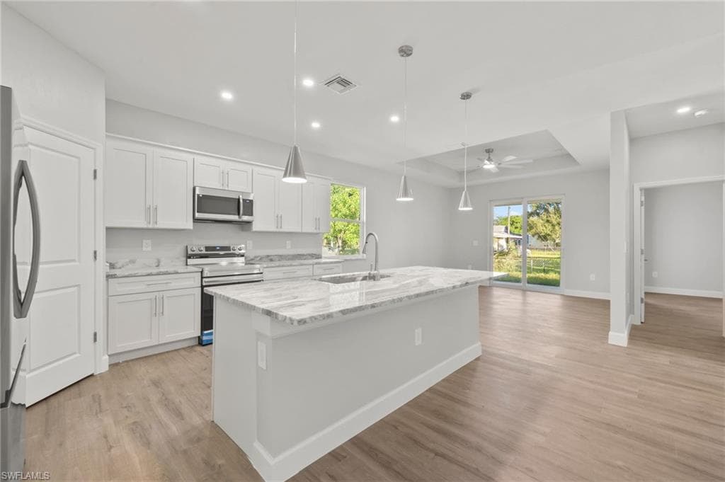 4117 Woodside AVE, FORT MYERS FL 33916-4