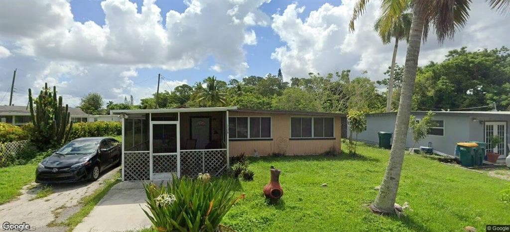 3329 Guilford CT, NAPLES FL 34112-1