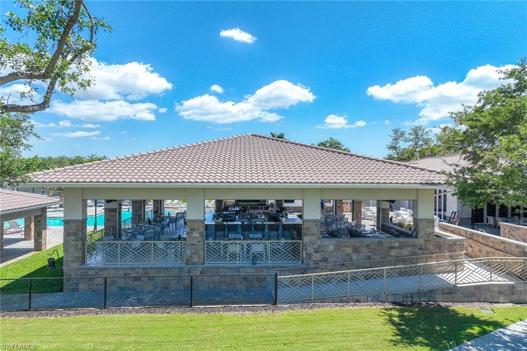 23526 Sandycreek TER # 304, ESTERO FL 34135-38