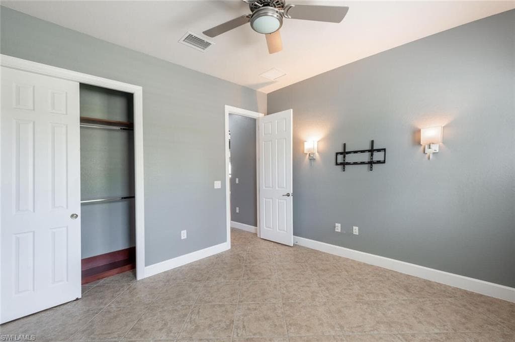 11279 Lithgow LN, FORT MYERS FL 33913-39