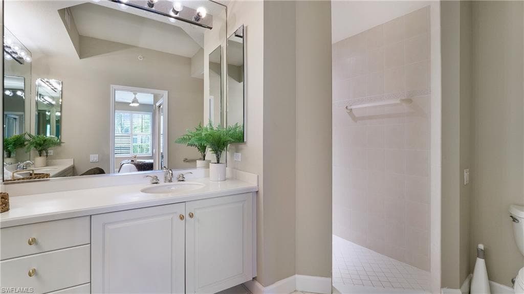 5284 Descanso CT, SARASOTA FL 34238-16