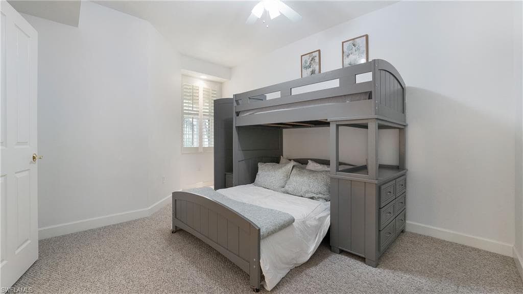 5284 Descanso CT, SARASOTA FL 34238-24