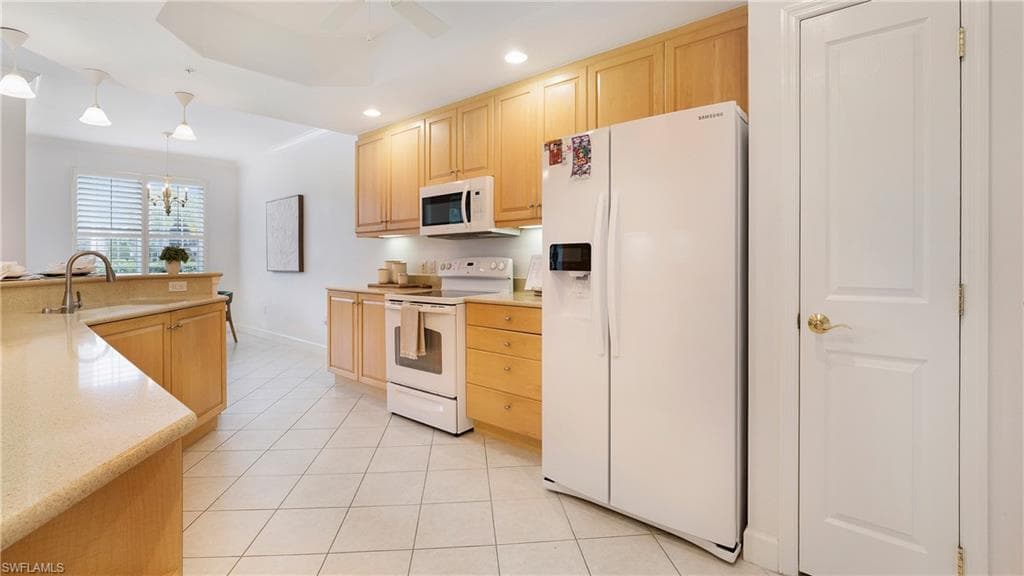 5284 Descanso CT, SARASOTA FL 34238-20