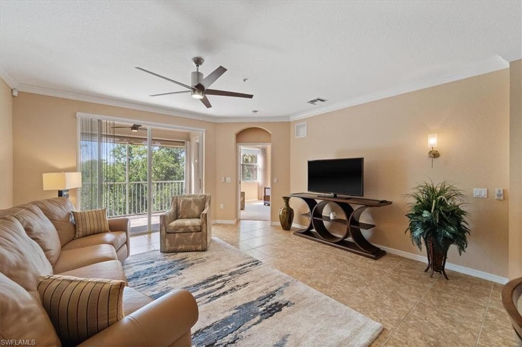 14981 Reflection Key CIR # 322, FORT MYERS FL 33907-1