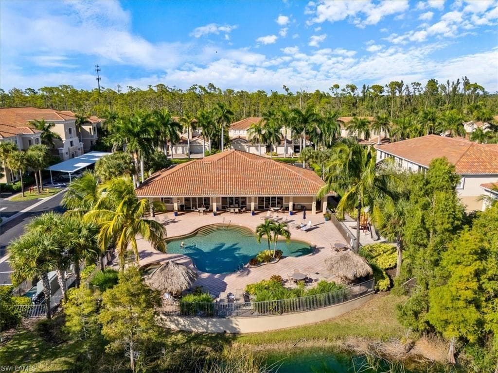 14981 Reflection Key CIR # 322, FORT MYERS FL 33907-8