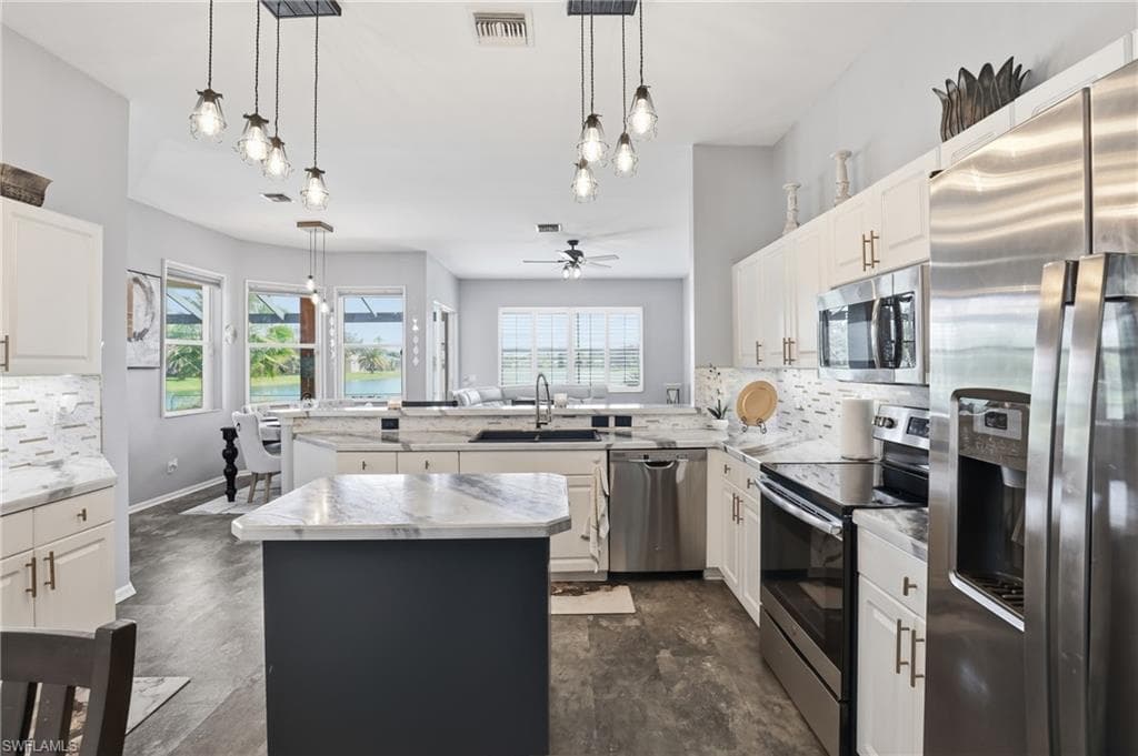 3236 Potomac CT, NAPLES FL 34120-15