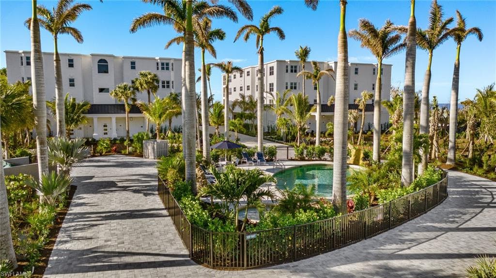 2549 W Gulf DR # 106, SANIBEL FL 33957-1