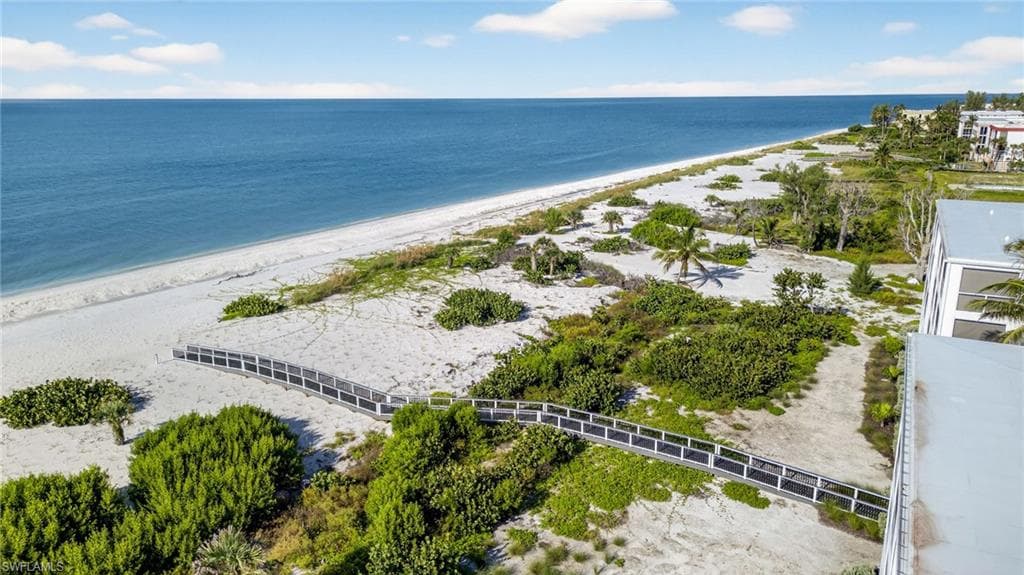 2549 W Gulf DR # 106, SANIBEL FL 33957-45