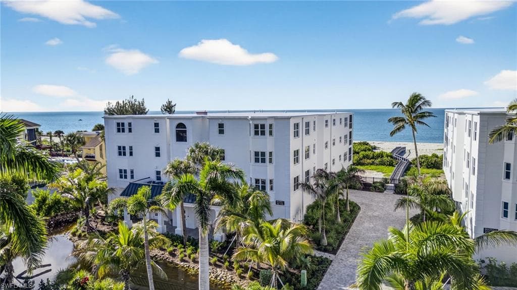 2549 W Gulf DR # 106, SANIBEL FL 33957-42