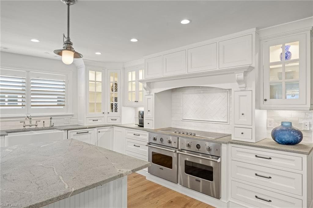 2549 W Gulf DR # 106, SANIBEL FL 33957-9
