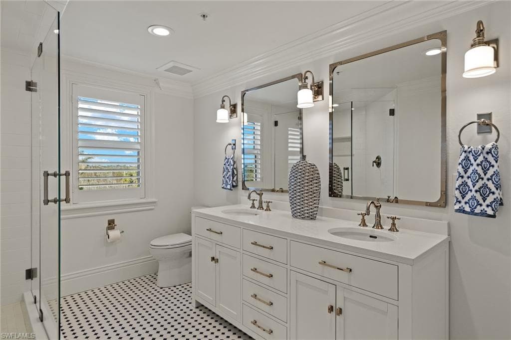 2549 W Gulf DR # 106, SANIBEL FL 33957-32