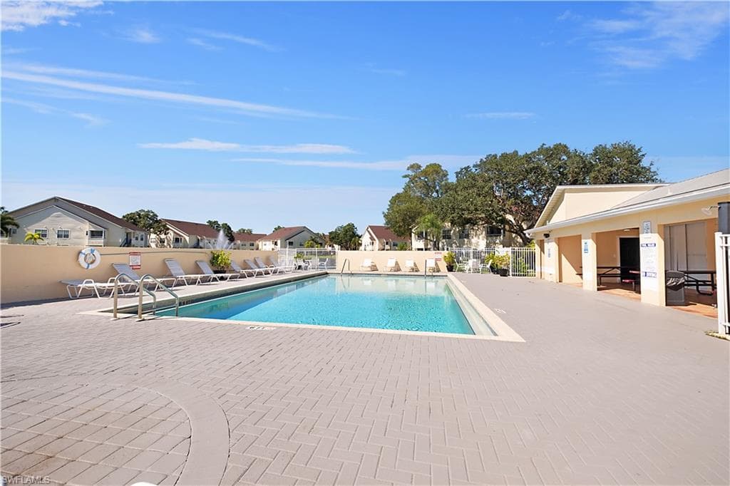 2008 Rookery Bay DR # 1102, NAPLES FL 34114-22