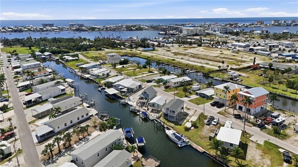 850 Oak ST, FORT MYERS BEACH FL 33931-2