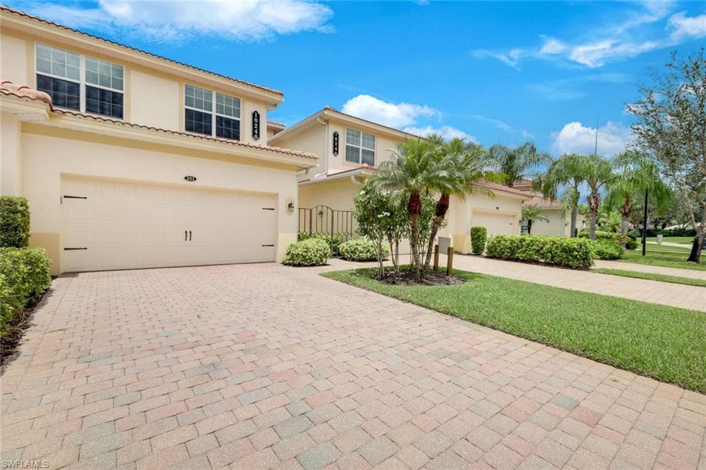 10240 Cobble Notch LOOP # 201, BONITA SPRINGS FL 34135-25