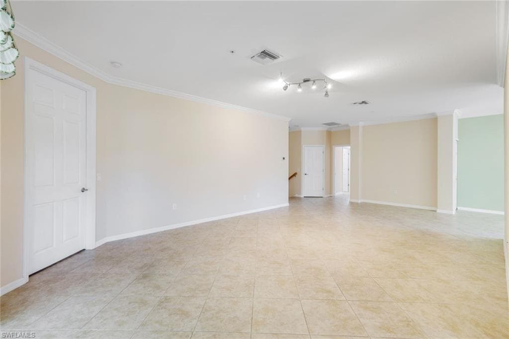 10240 Cobble Notch LOOP # 201, BONITA SPRINGS FL 34135-2