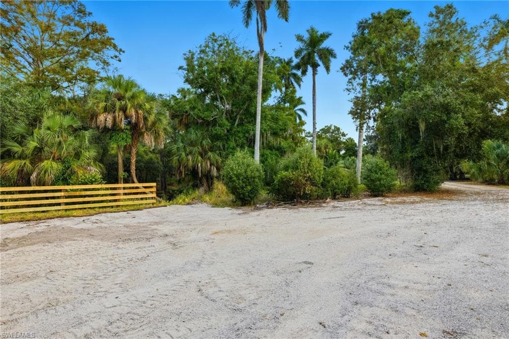 12025 Carpenter LN-34