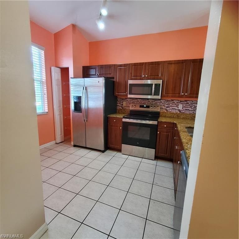 3616 Pine Oak CIR # 101, FORT MYERS FL 33916-24