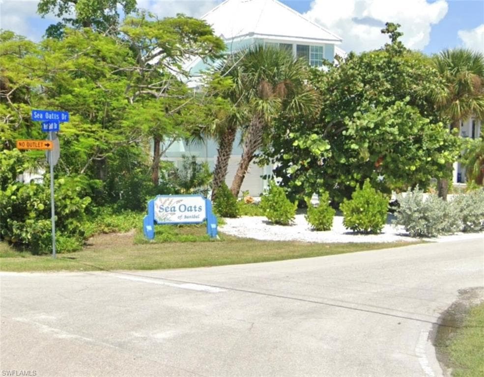 575 Sea Oats DR-1