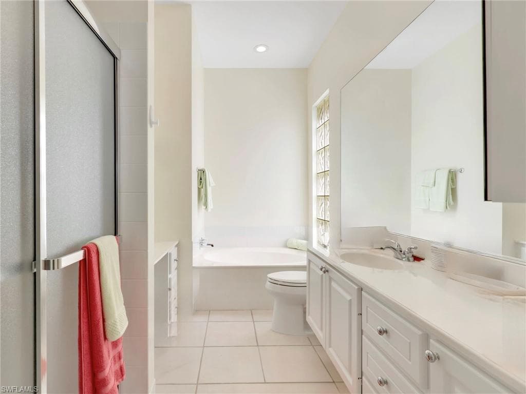 14815 Carducci CT, BONITA SPRINGS FL 34135-25