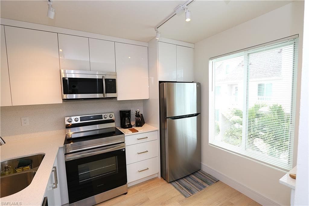 2235 San Marco RD # 204, MARCO ISLAND FL 34145-12