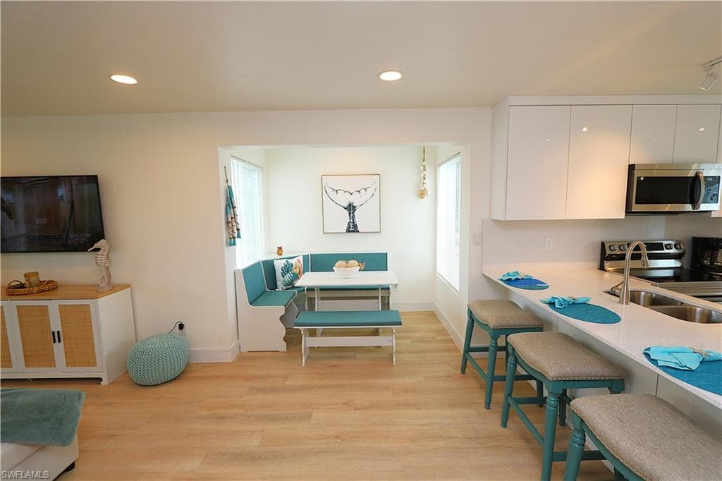 2235 San Marco RD # 204, MARCO ISLAND FL 34145-16