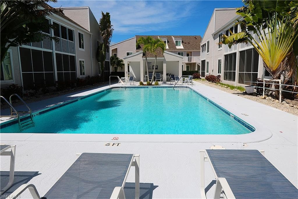 2235 San Marco RD # 204, MARCO ISLAND FL 34145-40